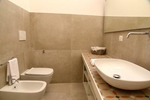 Li Frati Suite