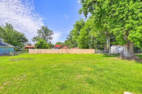 New Bern Abode With Yard About 2 Mi To Neuse River
