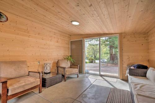 Brookings Home With Sauna, Half Mi To Harris Beach!