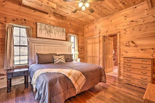 Sunny Cabin With Game Room In Shagbark Resort!