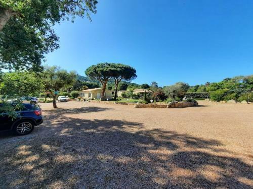 Hostal Room In Bb - Santa Giulia - Charming Bed And Breakfast With Breakfast Included