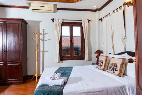 Hostal Y Not Lao Villa