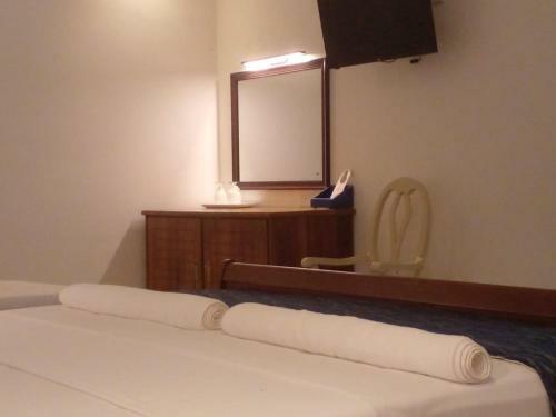 Hotel Amaa River Garden