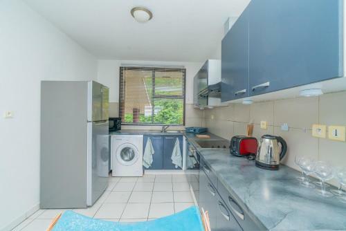 The Sunny Apartment In Mahina Wpool
