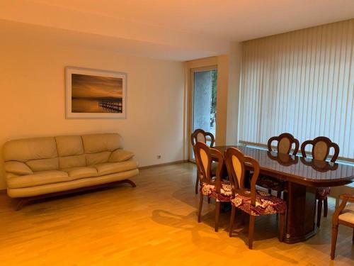 Lovely Two Bedroom Apartment With Free Parking