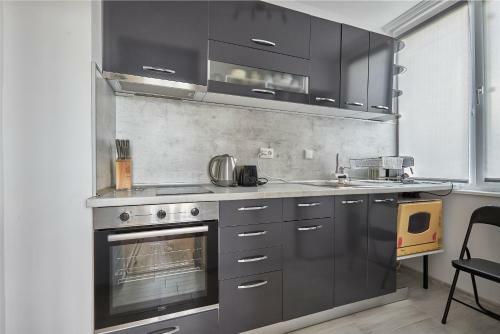 Cozy Spacious 2bd Apartment With A Terrace In Burgas