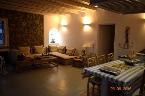 Feroniki Mykonos