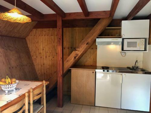 Chalets Dans La Parc D'un Manoir Du Xix�me Si�cle