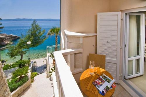 Hostal Apartments And Rooms Beachfront Luxury Condos