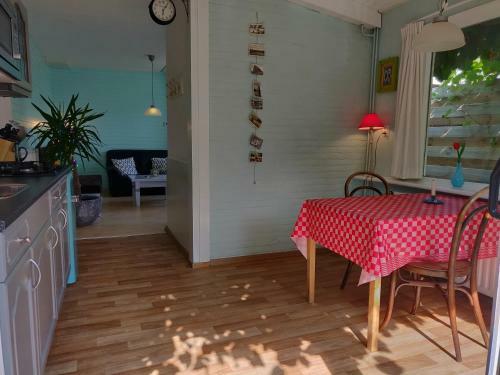 Bungalow Texel Near Beach And City Centre