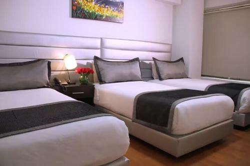 Hotel Travel Gold