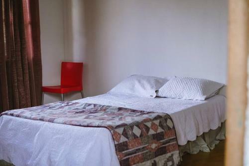Agradable Casa De Dos Pisos En El Valle De Ant�n