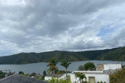Vientos De Cambio. Alojamiento Lago Calima