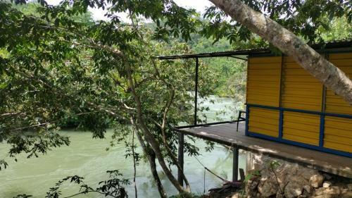 Hostal Room In Cabin - Rafting Hut By The River