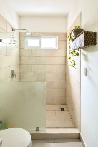 Bright & Airy 2br Condo Minutes From Jaco Beach