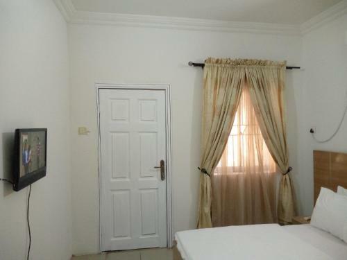 Derin Apartment