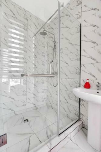 Apartamento Very Luxury Spacious Two Bedroom In Lekki Ikate