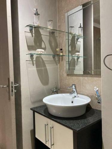 Lovely 3 Bedroom Apartment With Sea View