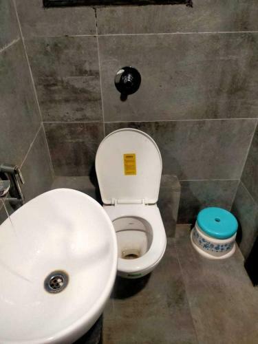 Hotel Collection O 91397 Golden City