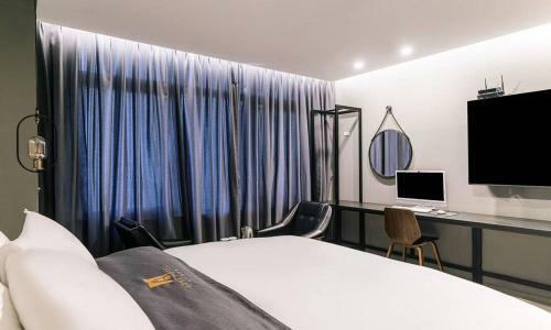 Hotel ??? ??