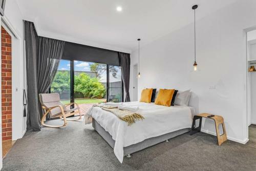 Villa Simone - Tranquil Hideaway In The Heart Of Echuca