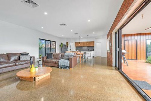 Villa Simone - Tranquil Hideaway In The Heart Of Echuca