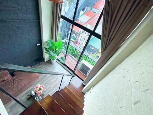 Mayhouse - Duplex Sky View 01hb