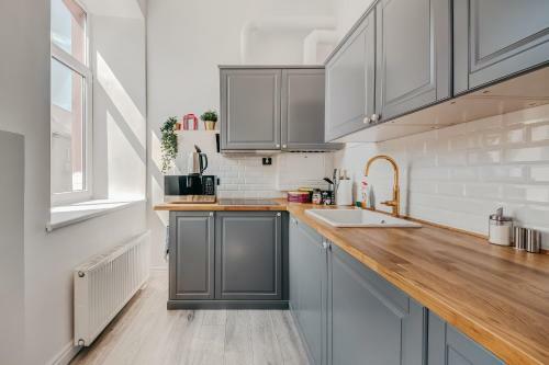 Bright Vilnius Old Town Apartment