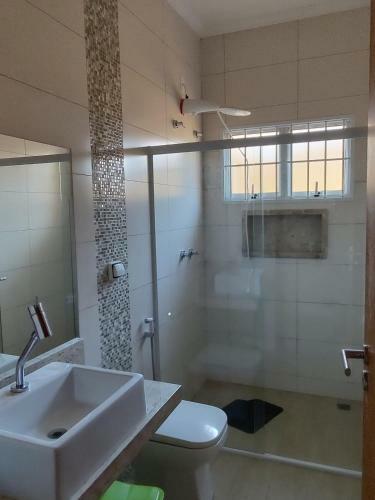 Casa Novinha Em Brotas, 5 Min Centro. Vem Curtir!