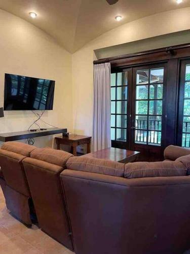 Bright 3 Bedroom Villa In Hacienda Pinilla