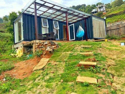 Igloo Container House- Isolated Estate Private Property