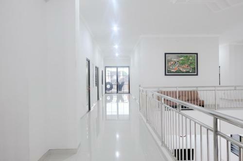 Hotel Reddoorz Near Cyber Mall