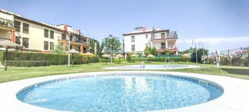 Stunning 2-bed Apartment In Costa Esuri