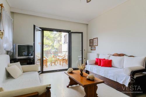 Jasmine 3-bdrm Maisonette, Sea & Pine Tree Views