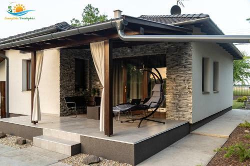 Sunnyside Nyaral�