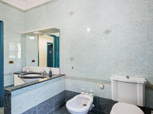Charming Holiday Home In Caltagirone With Garden
