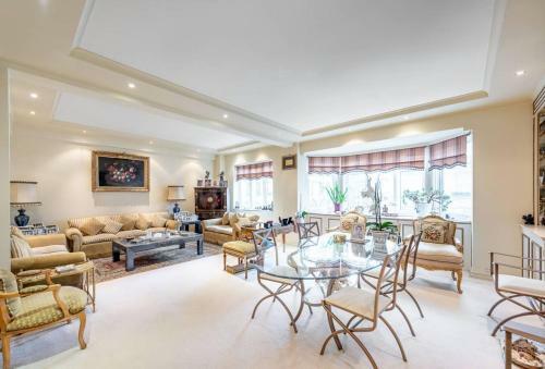 Apartamente De Lux