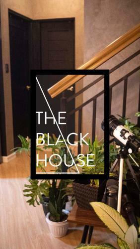 Villa The Black House