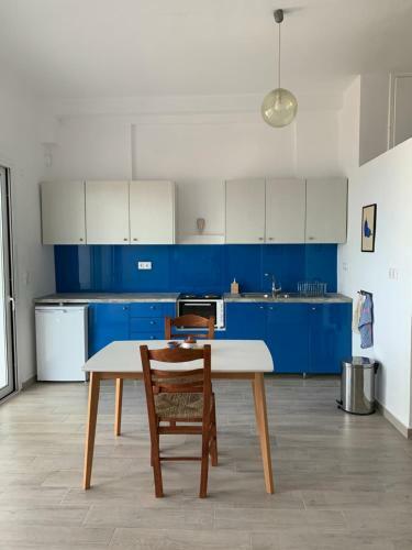 Chelid�ni House: Studio Apartment With Stunning Seaview
