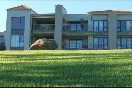 Luxury 3 Bedrooms Apartments With Vaal River View