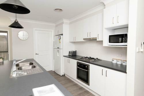 Majestic Villa Pet Friendly Cosy & Homely
