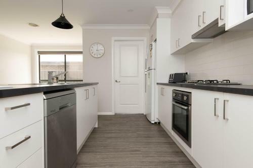 Majestic Villa Pet Friendly Cosy & Homely