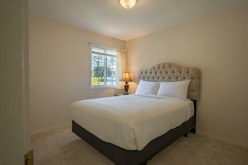 Cheerful 3-bedroom Home In West Kelowna