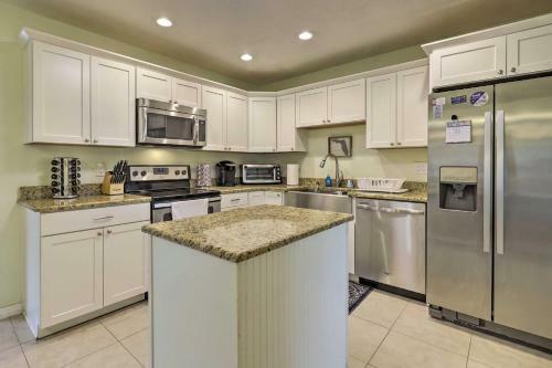 Pet-friendly Coastal Home Near Water Views!