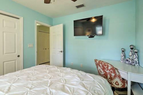 Pet-friendly Coastal Home Near Water Views!