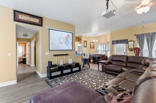 Florida Getaway: 4/3hm ?15ft Swimspa?near Beaches