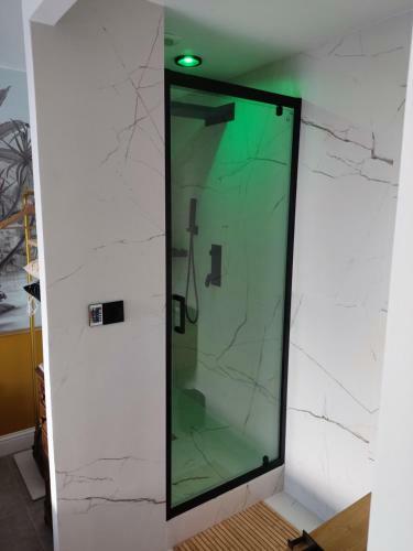 Superbe Appartement Avec Jacuzzi Avec Jardin Priv�