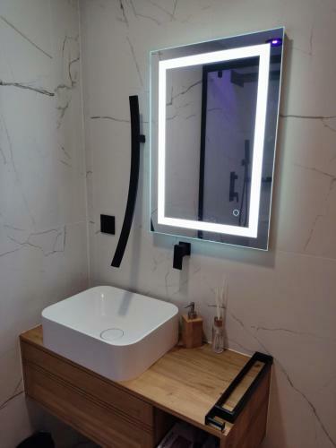 Superbe Appartement Avec Jacuzzi Avec Jardin Priv�