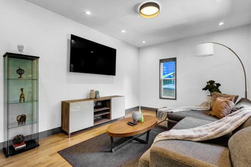 Modern Atlanta Getaway
