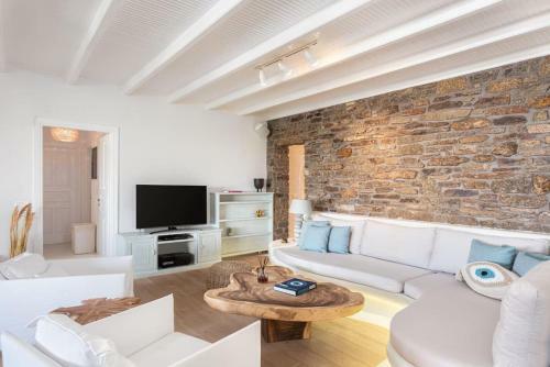 Villa & Bungalow On Sea, Saint Anna Beach